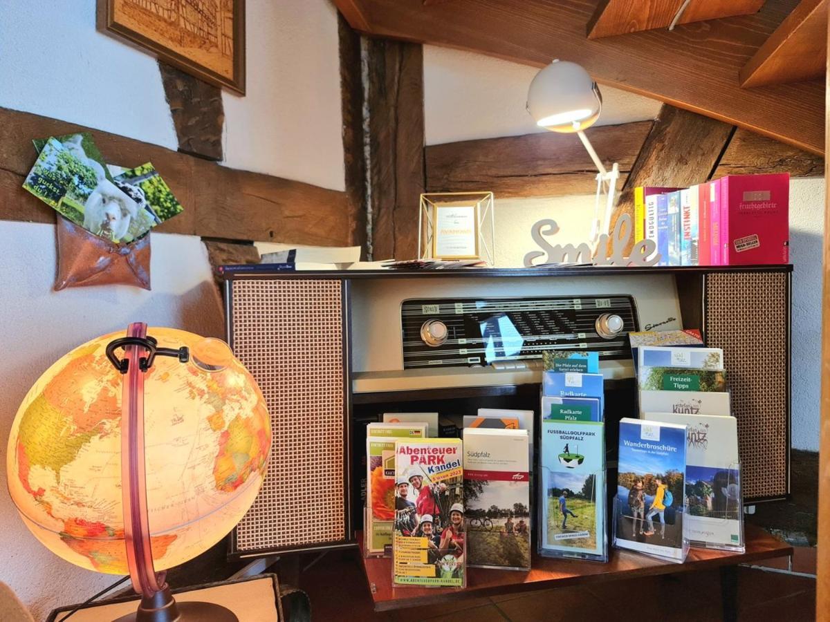 Avahome: Haus Fuer 16, Wlan, Parkplaetze, Netflix, Nespresso Kandel Esterno foto