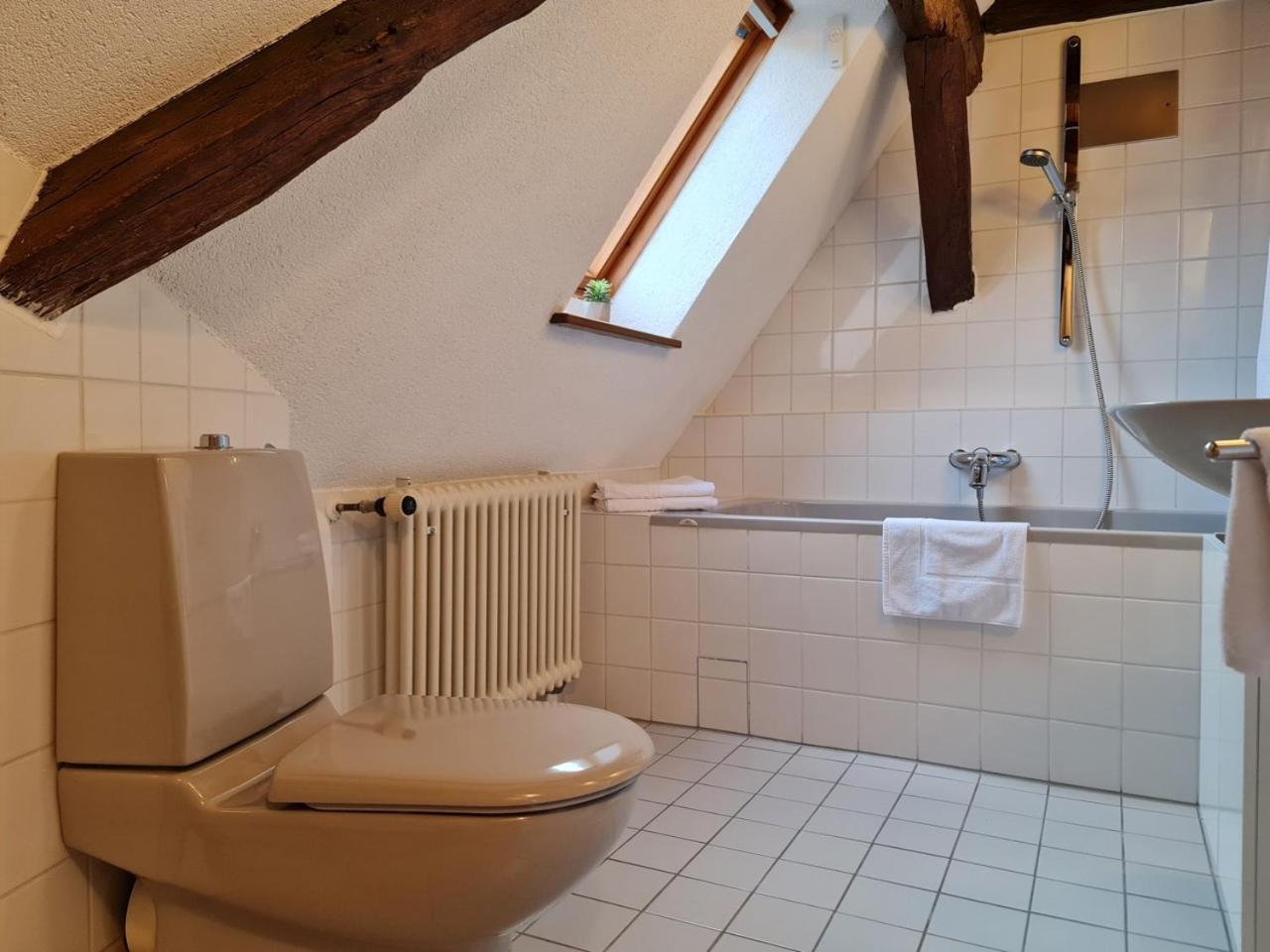 Avahome: Haus Fuer 16, Wlan, Parkplaetze, Netflix, Nespresso Kandel Camera foto